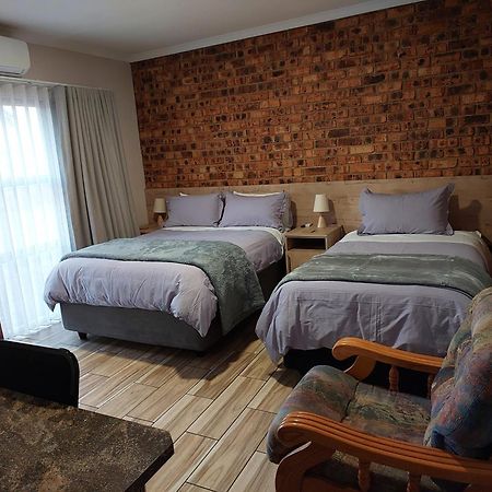 Twins Guest House Astoni バンダービールパーク エクステリア 写真
