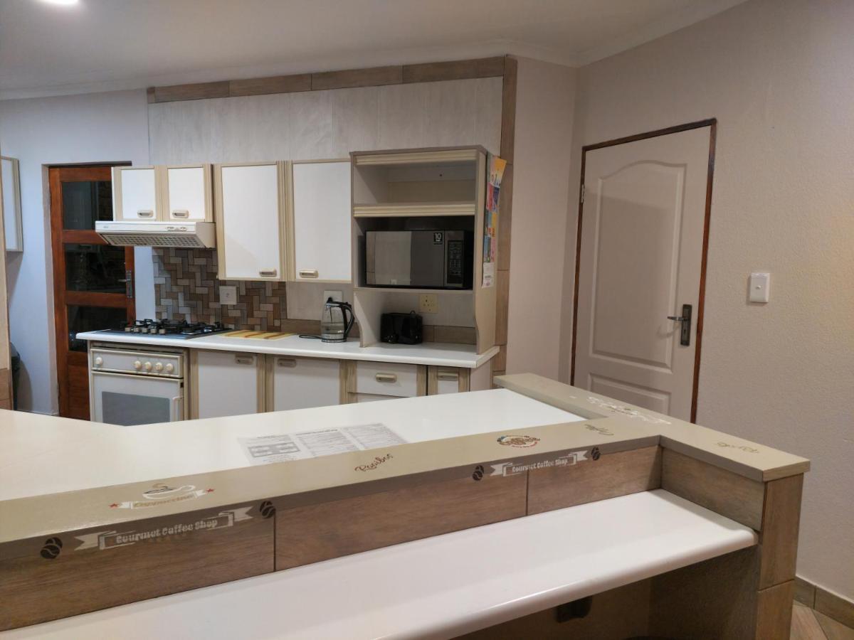 Twins Guest House Astoni バンダービールパーク エクステリア 写真