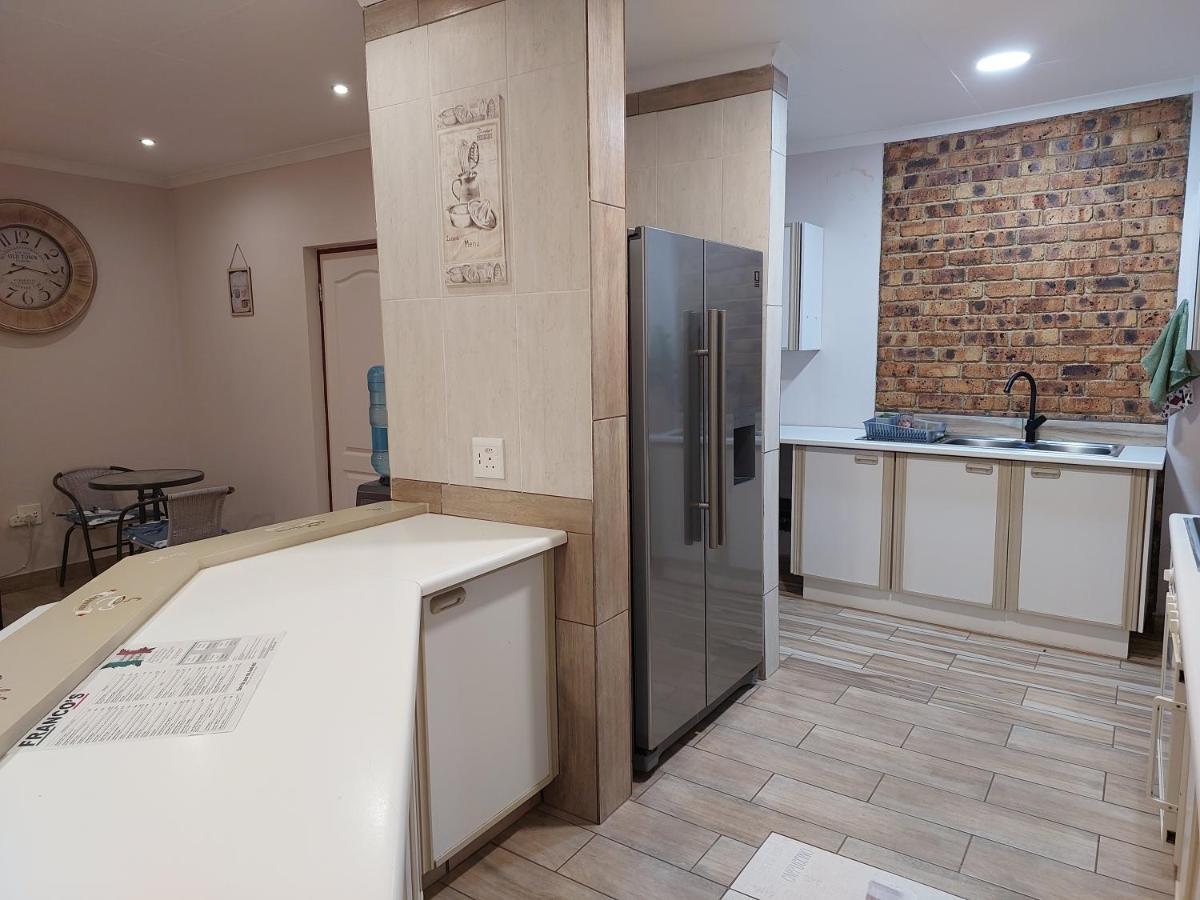 Twins Guest House Astoni バンダービールパーク エクステリア 写真