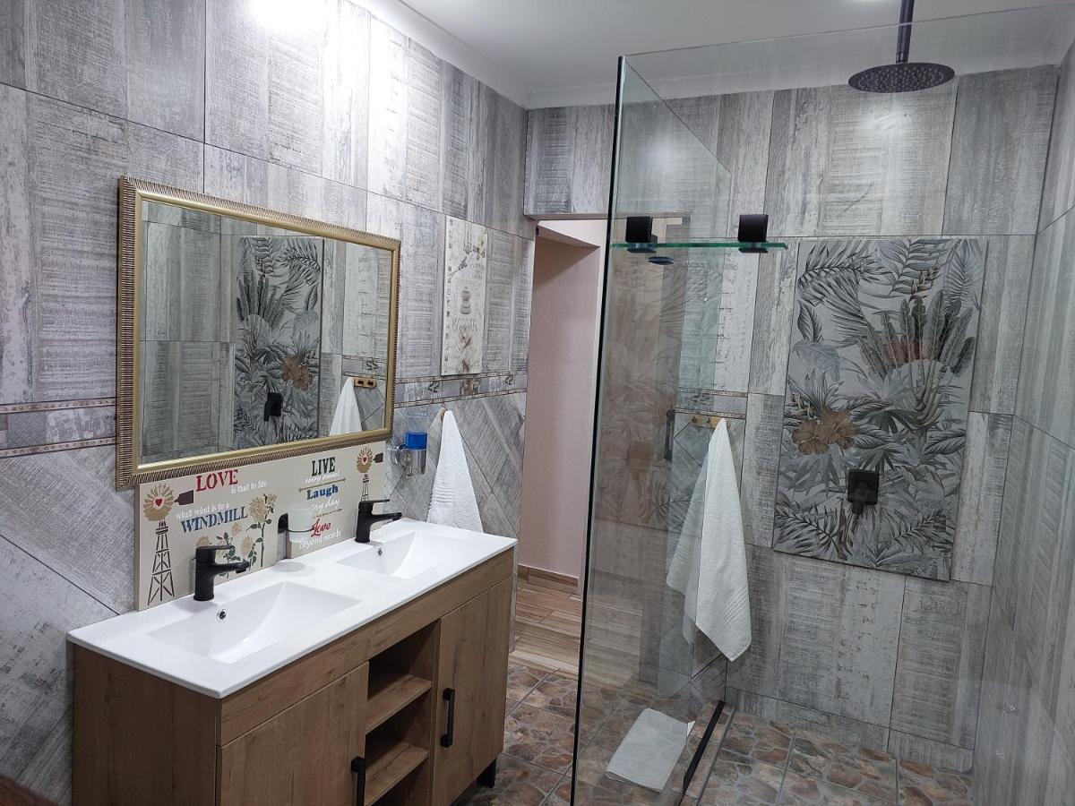 Twins Guest House Astoni バンダービールパーク 部屋 写真